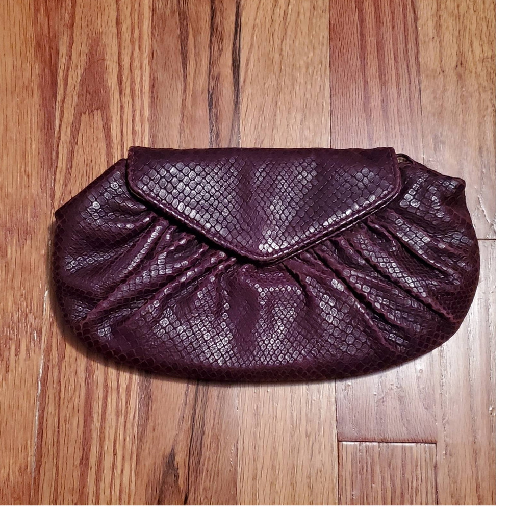 ❤️‍ Vintage Lauren Merkin Juicy Dark Purple Embossed Leather Clutch / Crossbody